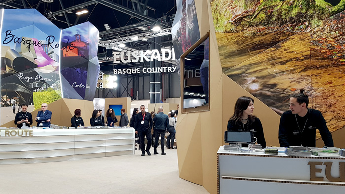 Comptoirs de stands écologiques à FITUR