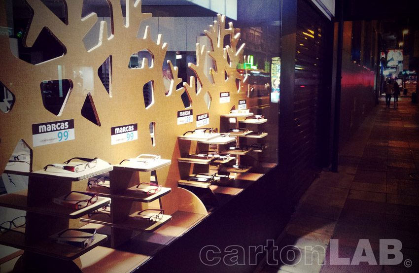Diseño de Optica figuras de carton expositor gafas 05