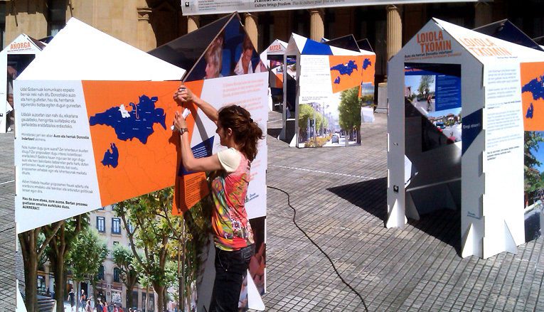 exhibition-design-san-sebastian-house-cardboard-cartonlab- (2)