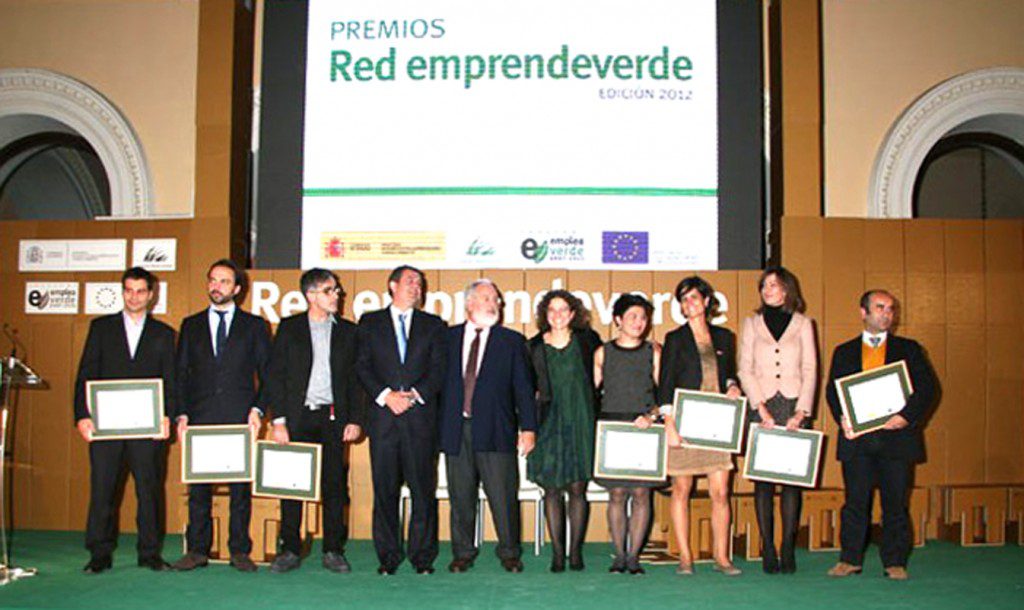 emprendeverde-diseño-escenario-carton