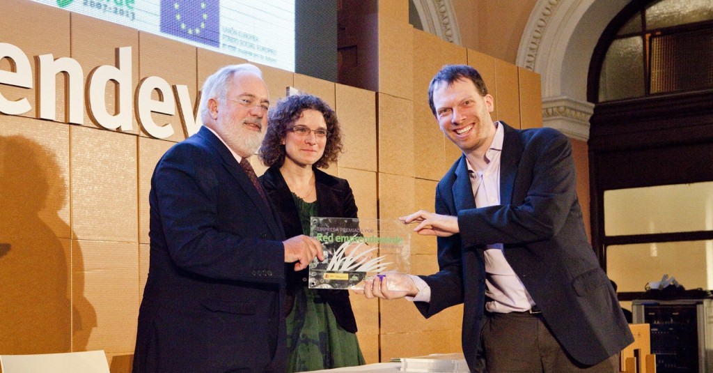 emprendeverde-diseño-escenario-premios-carton