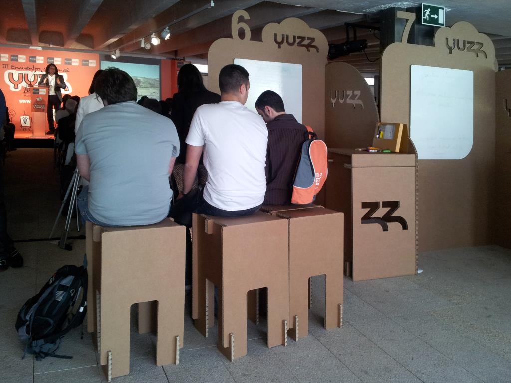 Yuzz_cartonlab_stands-carton-10