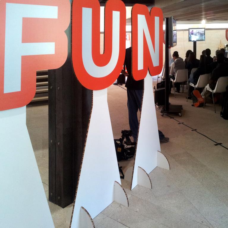 Yuzz_cartonlab_stands-carton-11