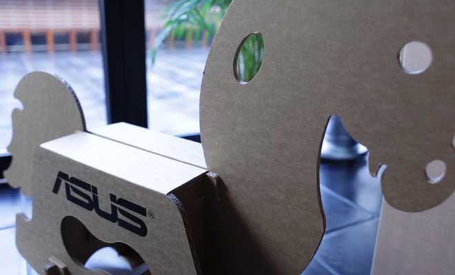 Asus_cartonlab_stand-carton_navidad2013-2