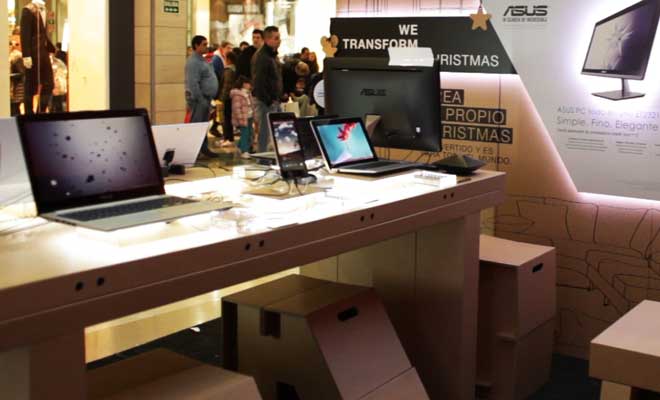 Asus_cartonlab_stand-carton_navidad2013-8