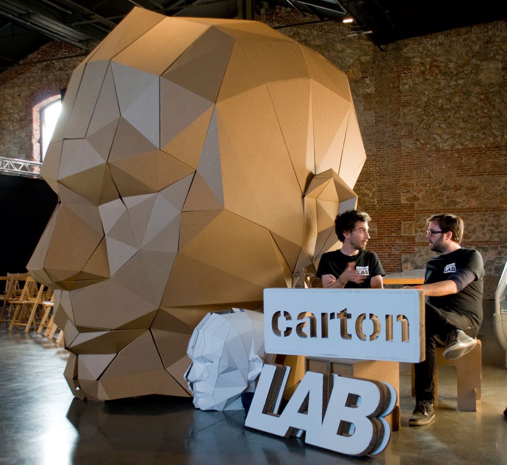 zincshower-stand-carton-cartonlab-cardboard-design-01