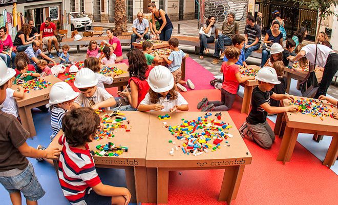 Taller infantil durante la Semana de Arquitectura de Alicante