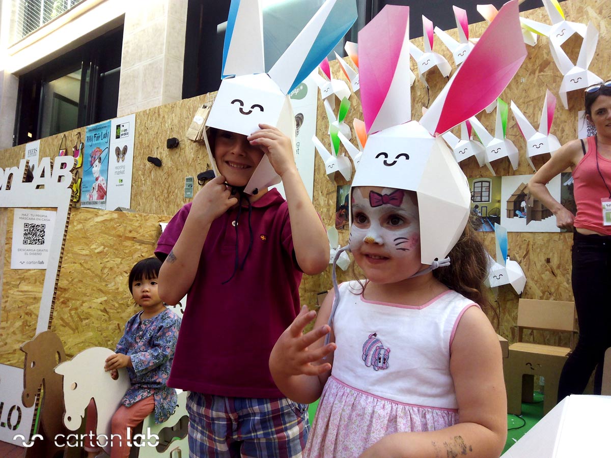 recycling-market-ecoembes-cartonlab-taller-carton-niños (12)