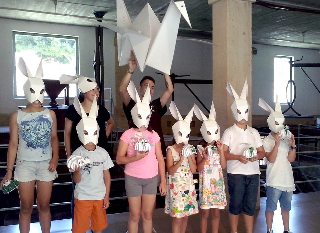 taller-creatividad-conejo-carton-cartonlab-molinos