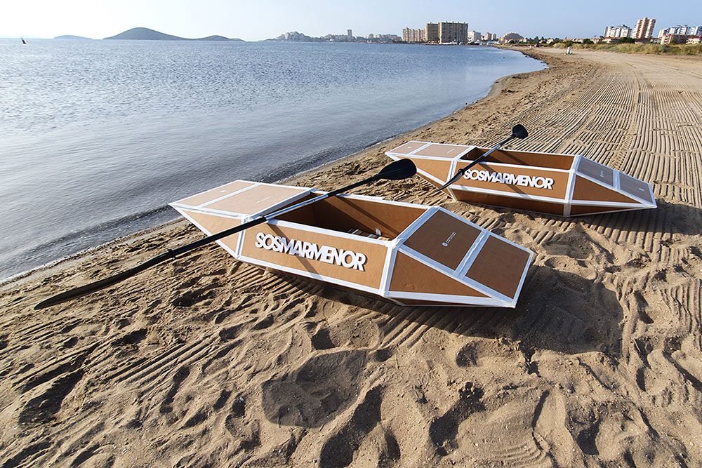 kayak cartonlab orilla playa