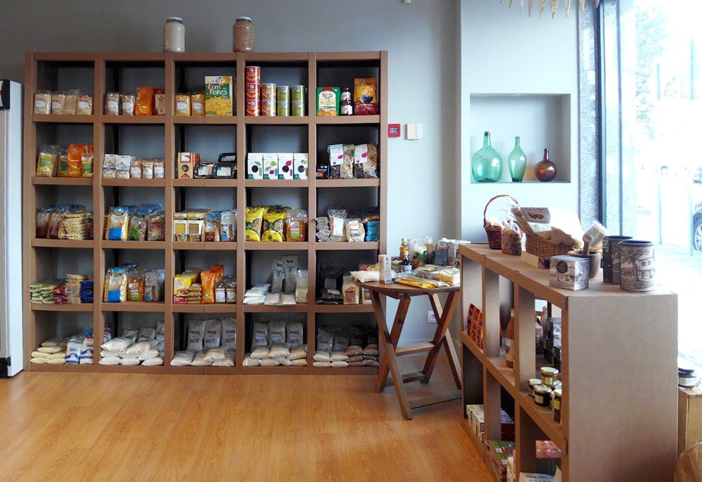 estanteria carton personalizada a medida tienda ecologica productos ecologicos comercio establecimiento