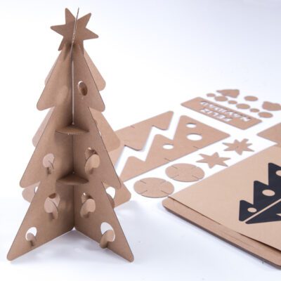 Árbol de Navidad cartón pequeño composición