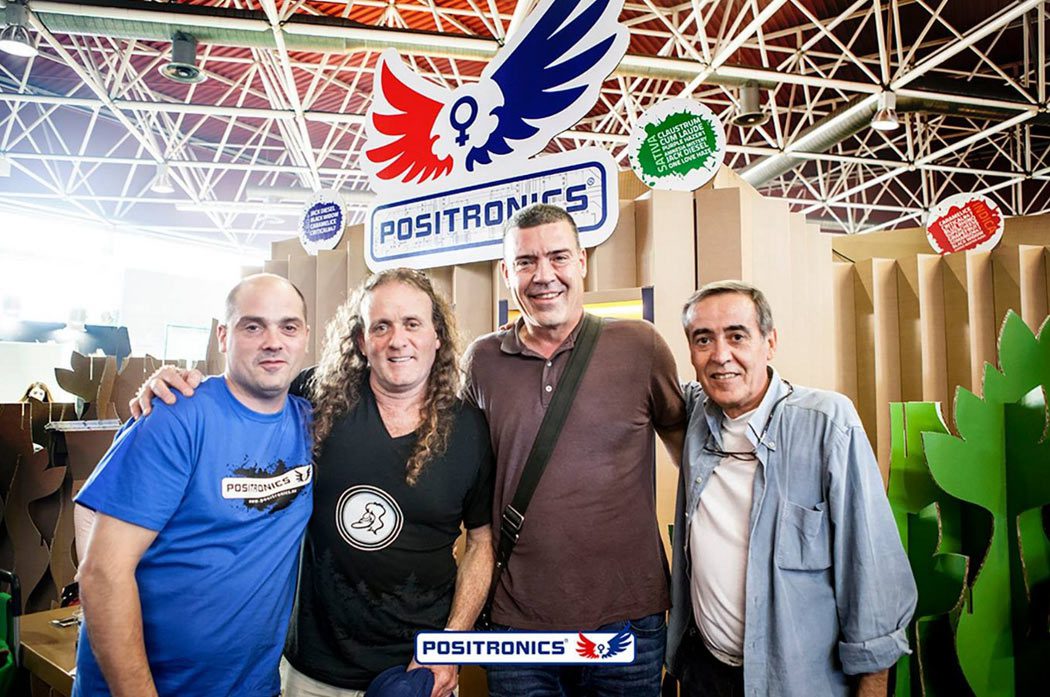 spannabis-positronics-stand-team-carto-