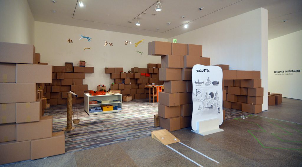 zona juguetes carton exposicion tonucci pontevedra