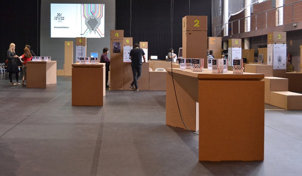 festival-transmedia-stands-carton-evento-01