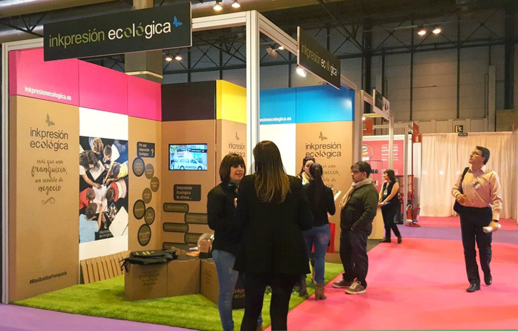 stand-personalizado-expofranquicia-ecologico-carton-inkpresion-01