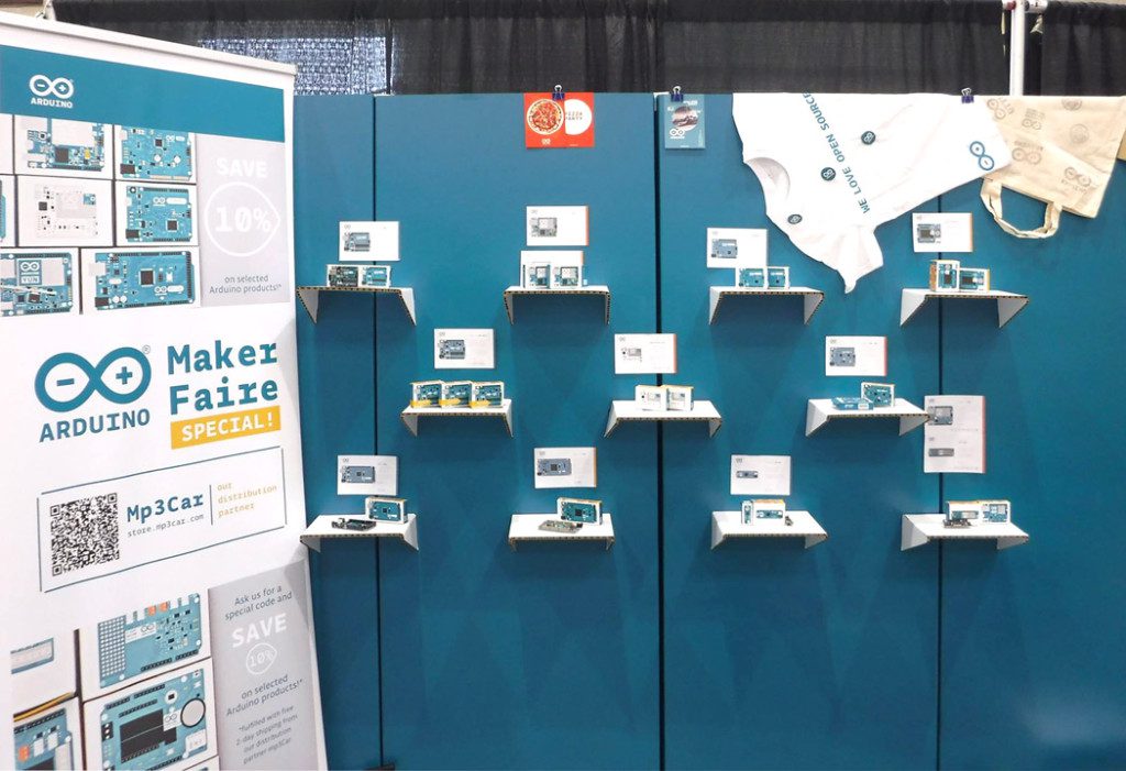 arduino maker faire stand carton celosia cartonlab san francisco estanterias