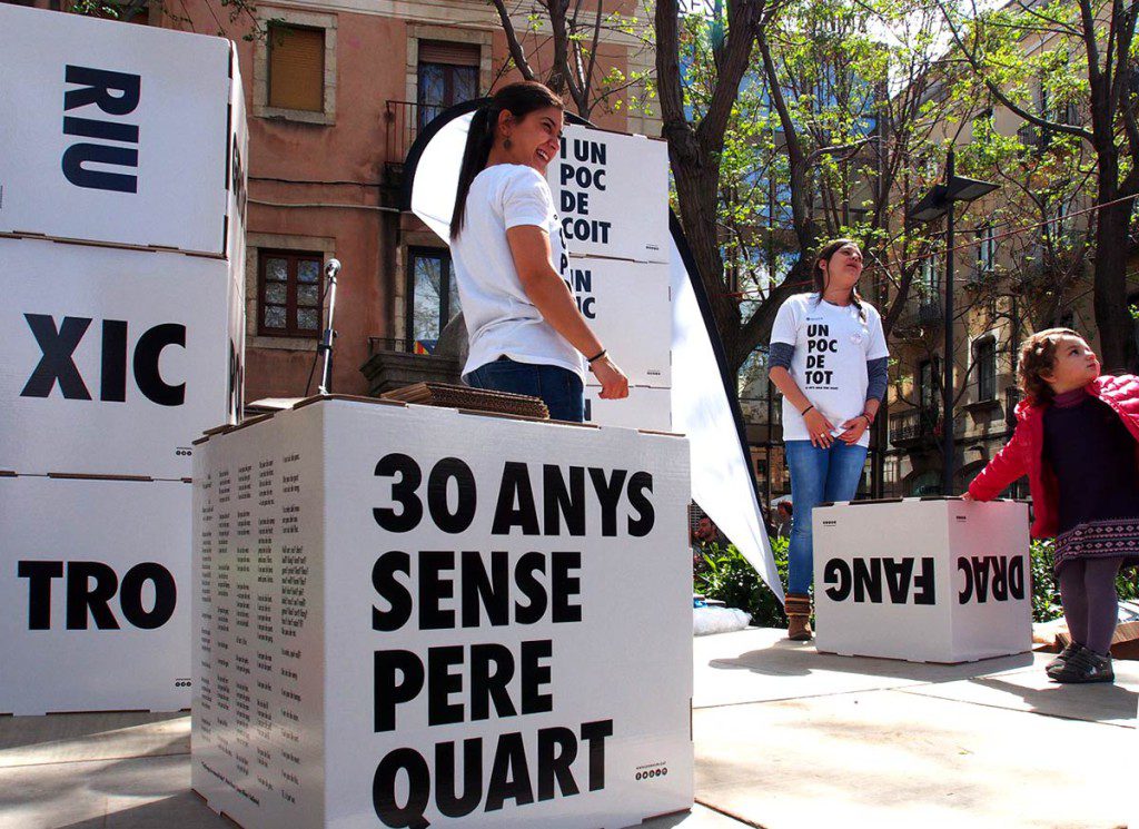 cubos de carton para publicidad