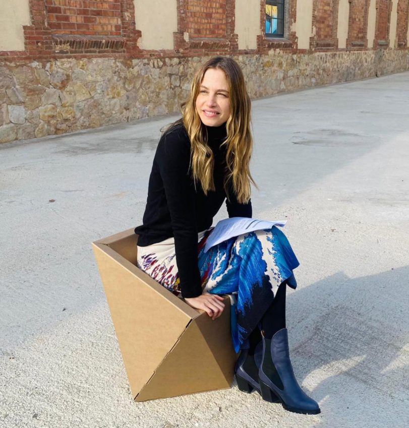 silla de carton faceta martina klein