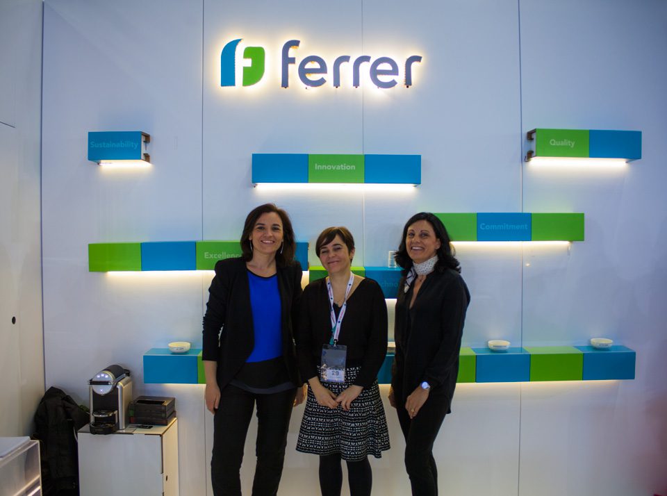 stand-ferrer-ecológico-ferias-internacionales-cartonlab-cosmofarma