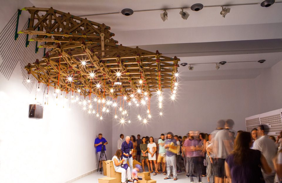 lampara-extensible-cartonlab-puertas-castilla-instalacion-01