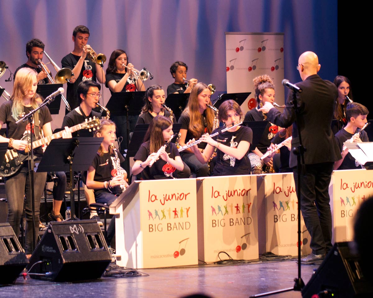 atriles para musicos conciertos musicales plegables reutilizable carton junior big band cartonlab