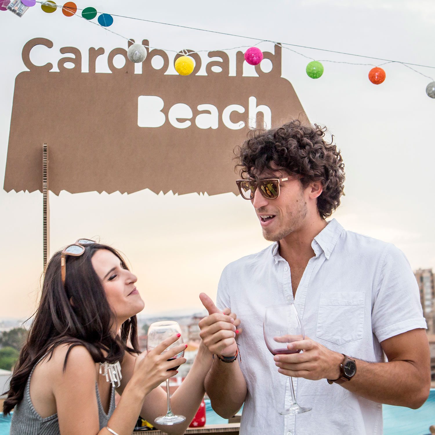 chiringuito-carton-playa-cardboard-beach