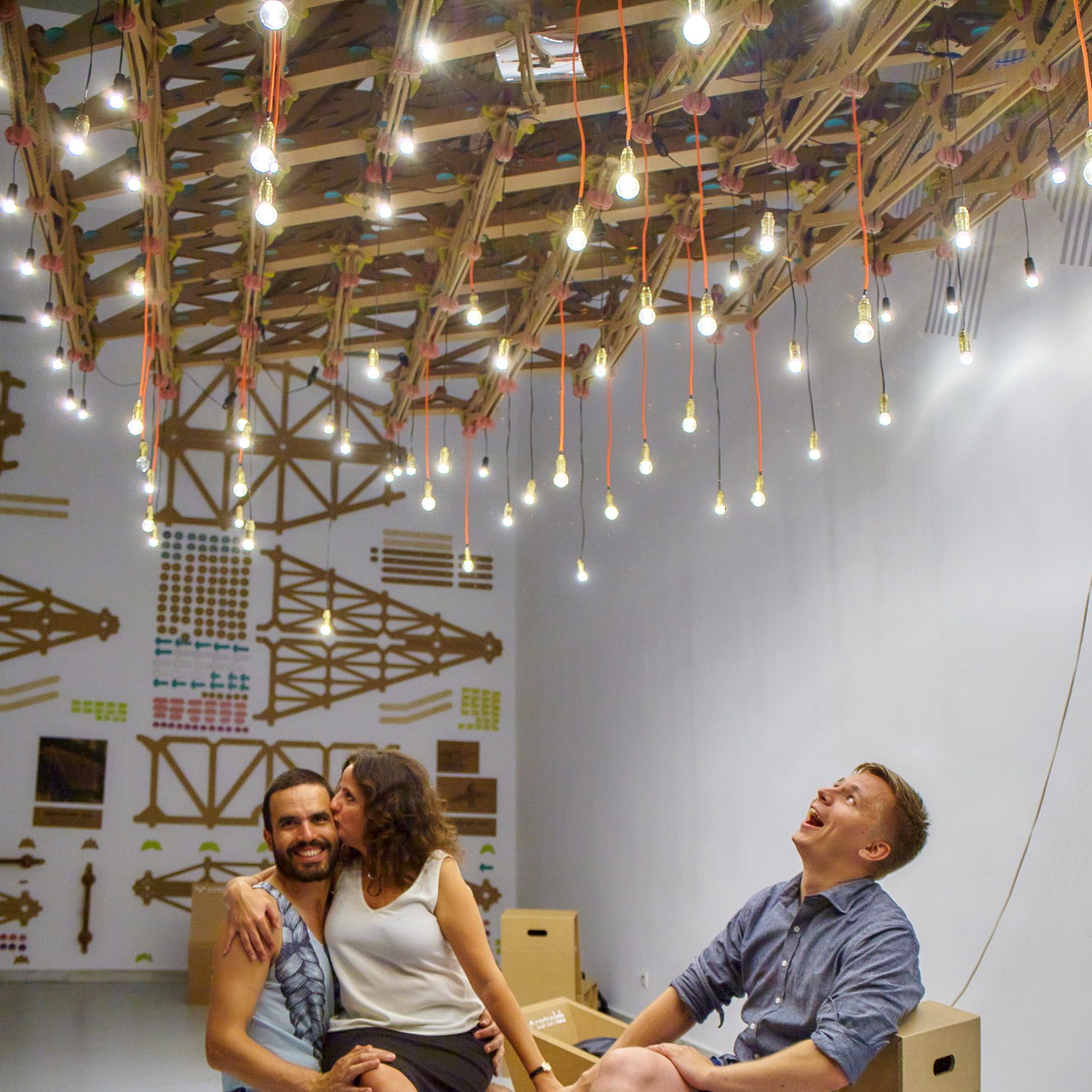 lampara-extensible-cartonlab-puertas-castilla-instalacion