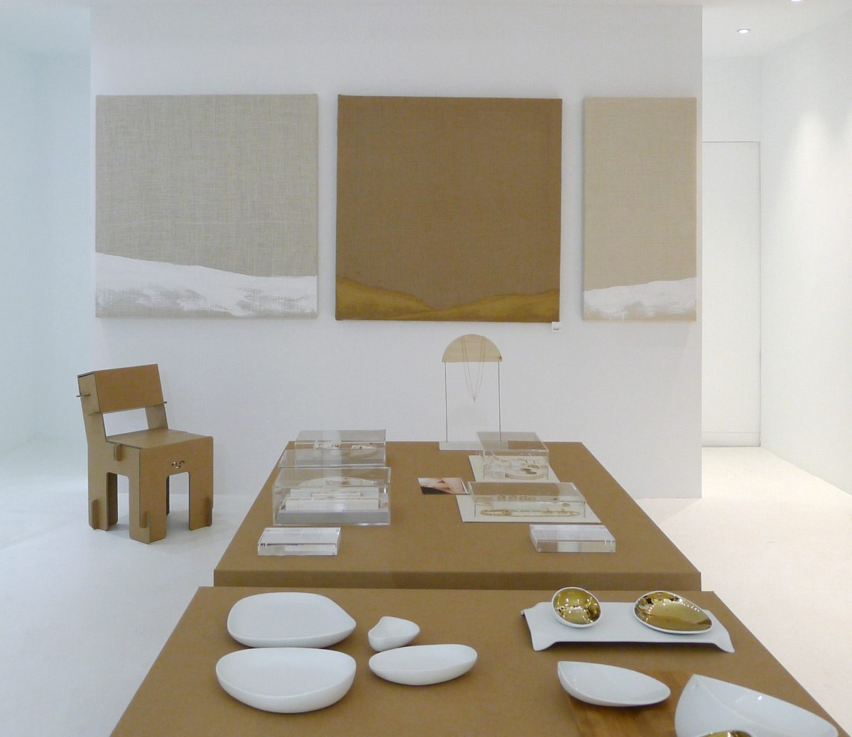 decoracion-ecologicos-carton-tienda-cartonlab-madrid-mobiliario-concept-store-5 muebles ecologicos carton Concept Store en Madrid dada concept cartonlab mobiliario interior design retail