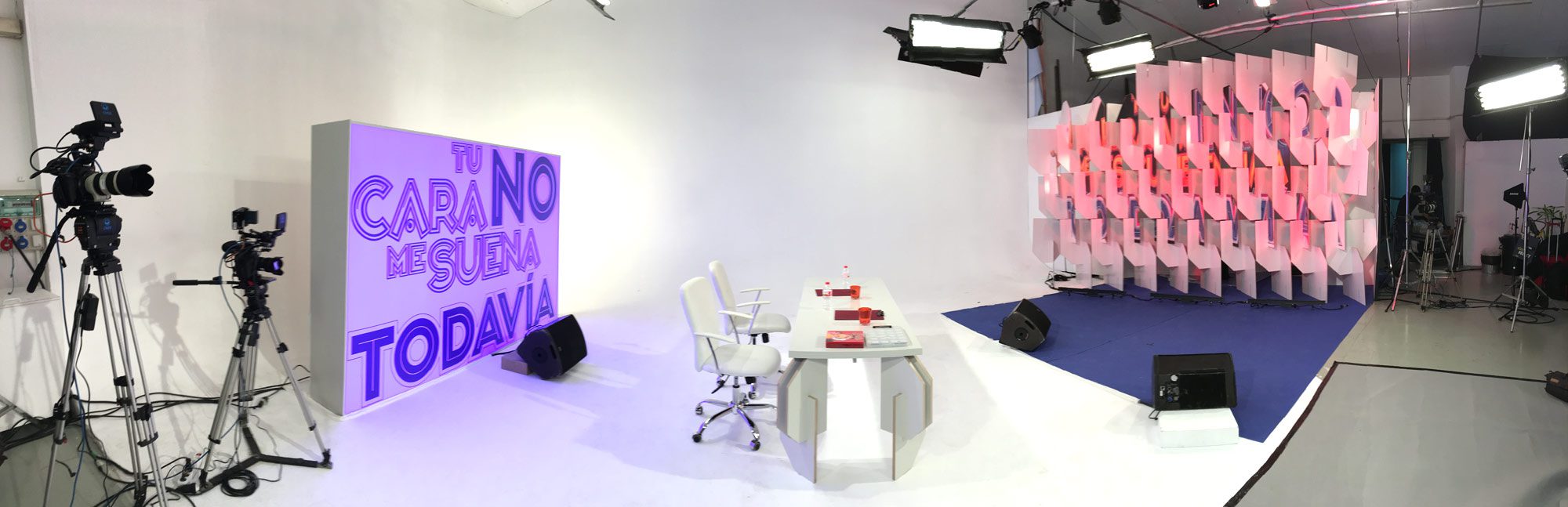 decorado plato televisión carton