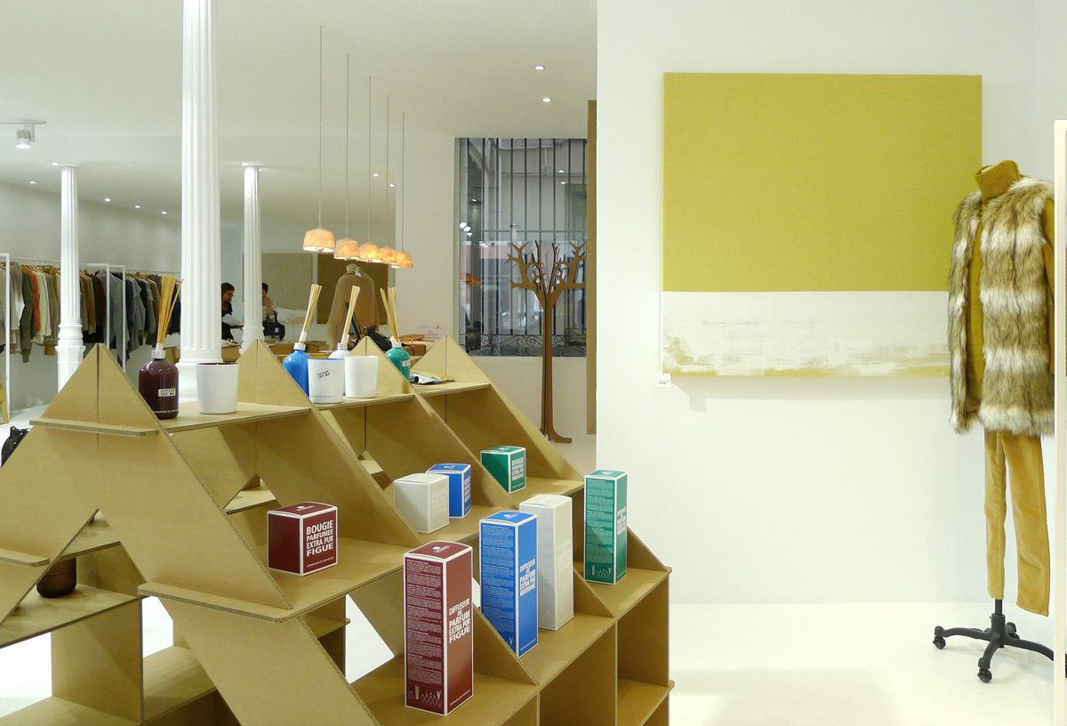 expositor-ecologicos-carton-tienda-cartonlab-madrid-mobiliario-concept-store-3 muebles ecologicos carton Concept Store en Madrid dada concept cartonlab mobiliario interior design retail