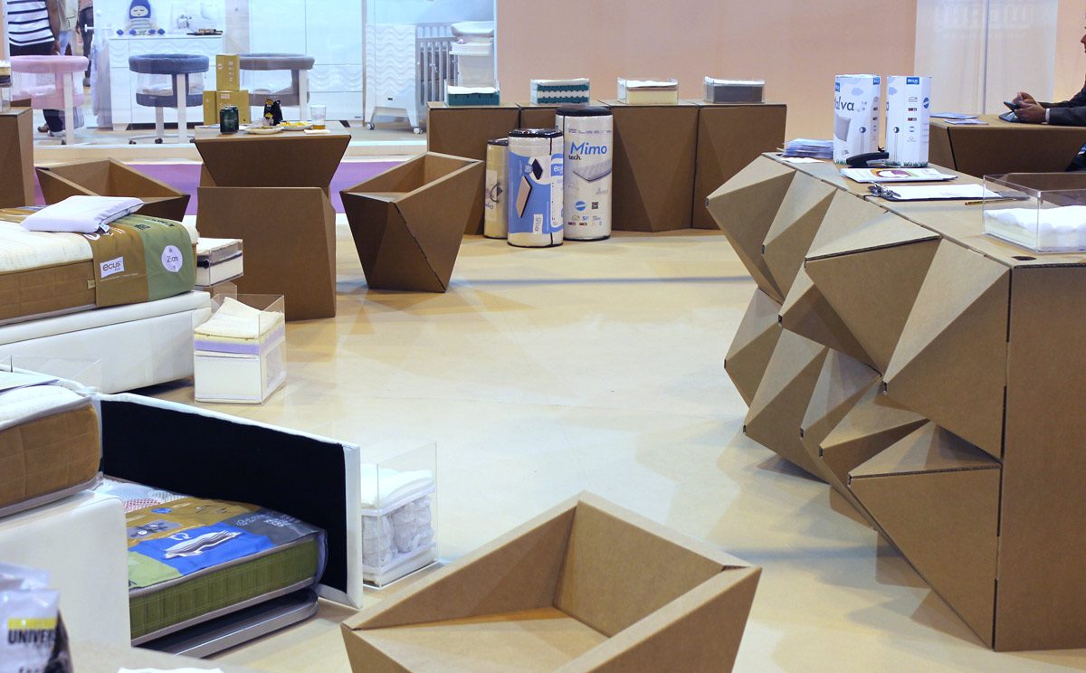 stand-puericultura-ecus-mostrador-carton-cartonlab