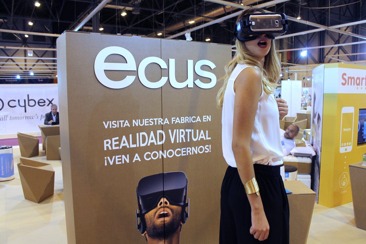 stand-puericultura-realidad-virtual-ecus-cartonlab