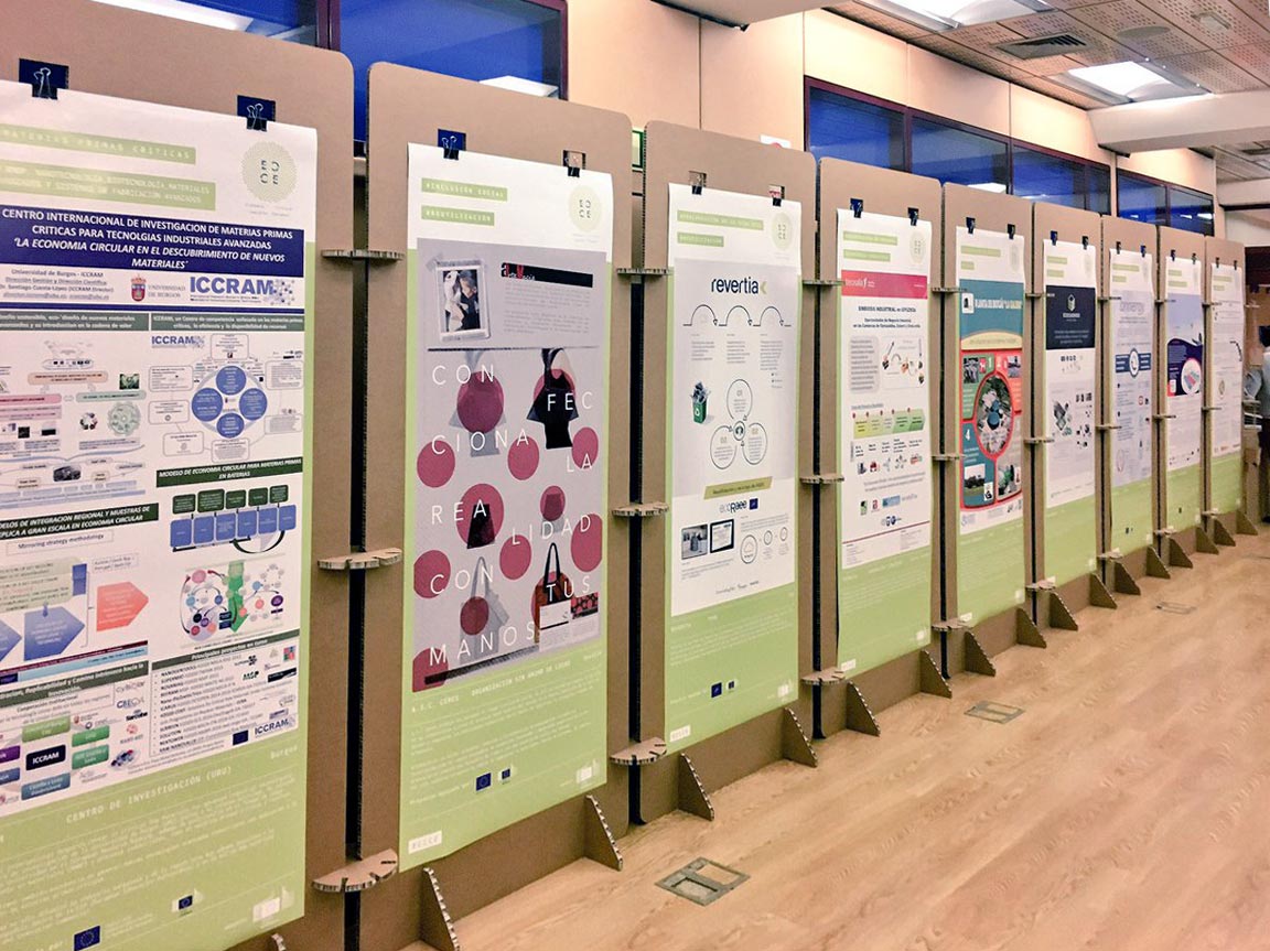 paneles-exposicion-cartonlab-comision-europea-ecce