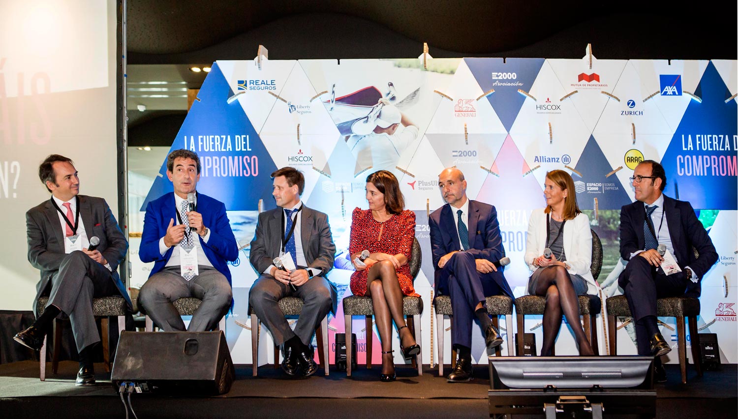 Photocall, tótems y decoración de escenario. Trasera modular.