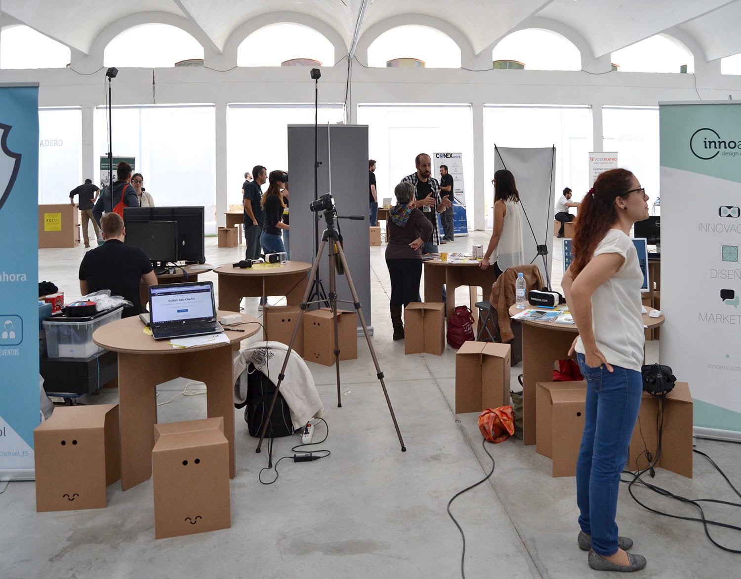 stand-carton-focus-pyme-cigarreras-secadero-cartonlab-5