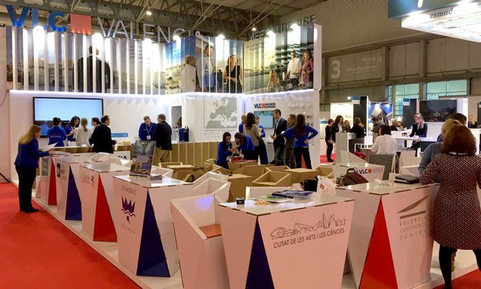 Zona de negocios de stand para IBTM