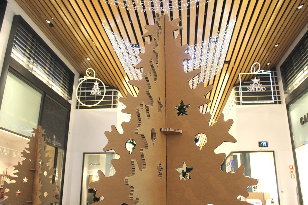 arbol navidad de carton centro comercial isla azul a