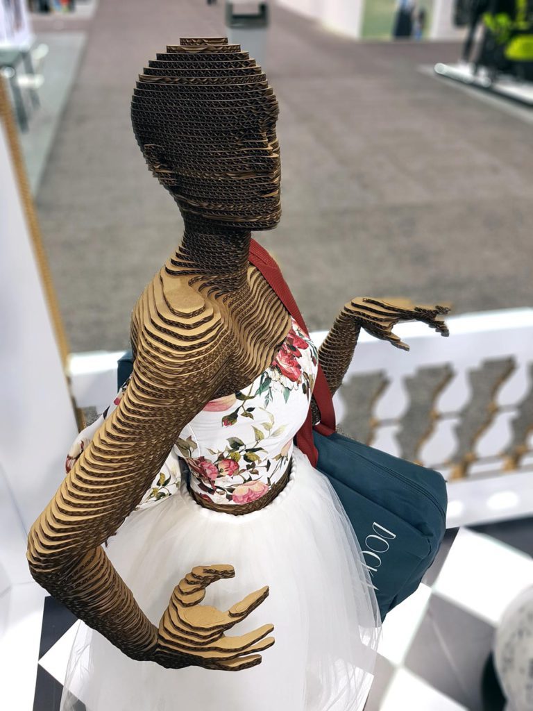 mannequin cardboard maniquí de cartón dockadot cartonlab ippolito fleitz