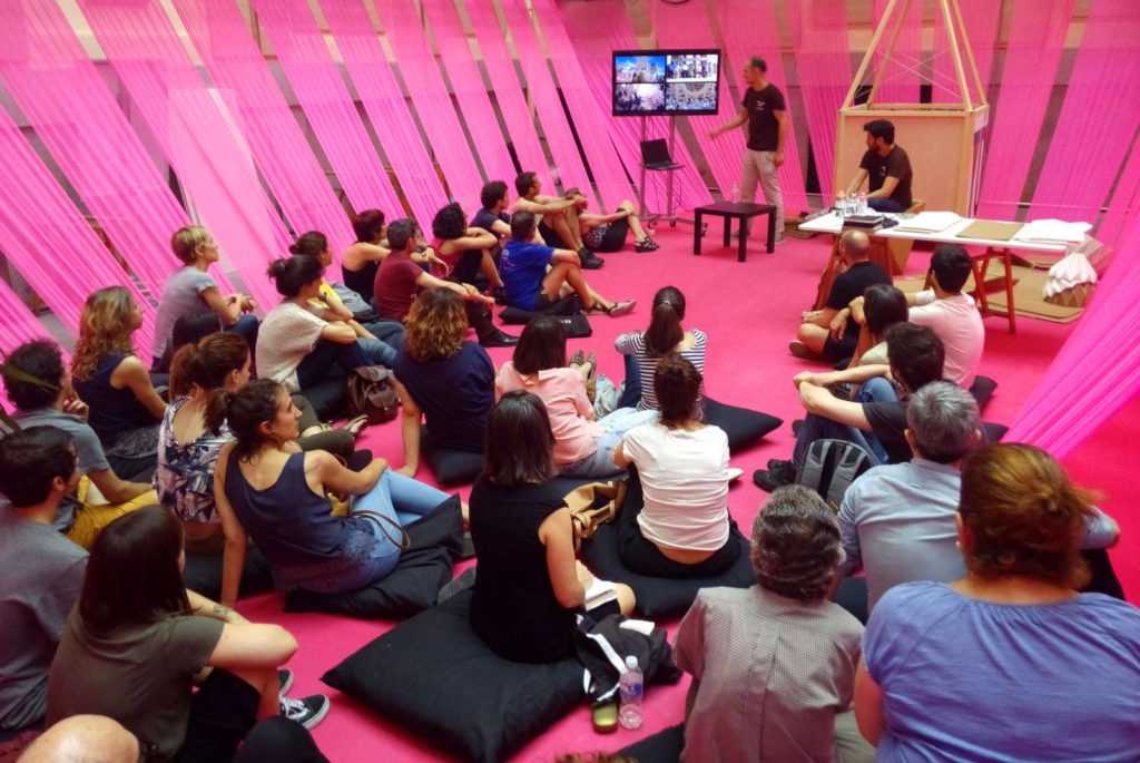 taller lamparas carton casa encendida cartonlab vic vivero de Iniciativas Ciudadanas taller lamparas carton casa encendida cartonlab vic vivero de Iniciativas Ciudadanas