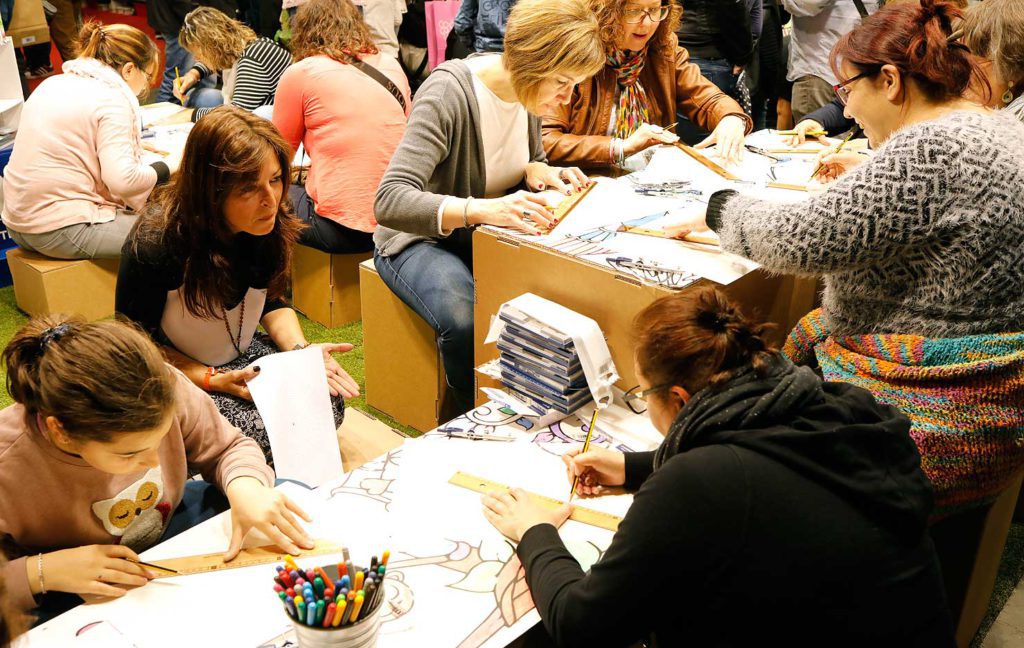 stand Handmade Festival Staedtler interactivo ilustracion ilustrar mandalas colorear diseñado por Cartonlab.