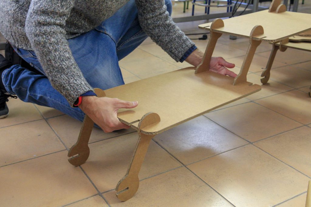 Workshop-taller-diseño-carton-muebles-Cartonlab-Granada-producto
