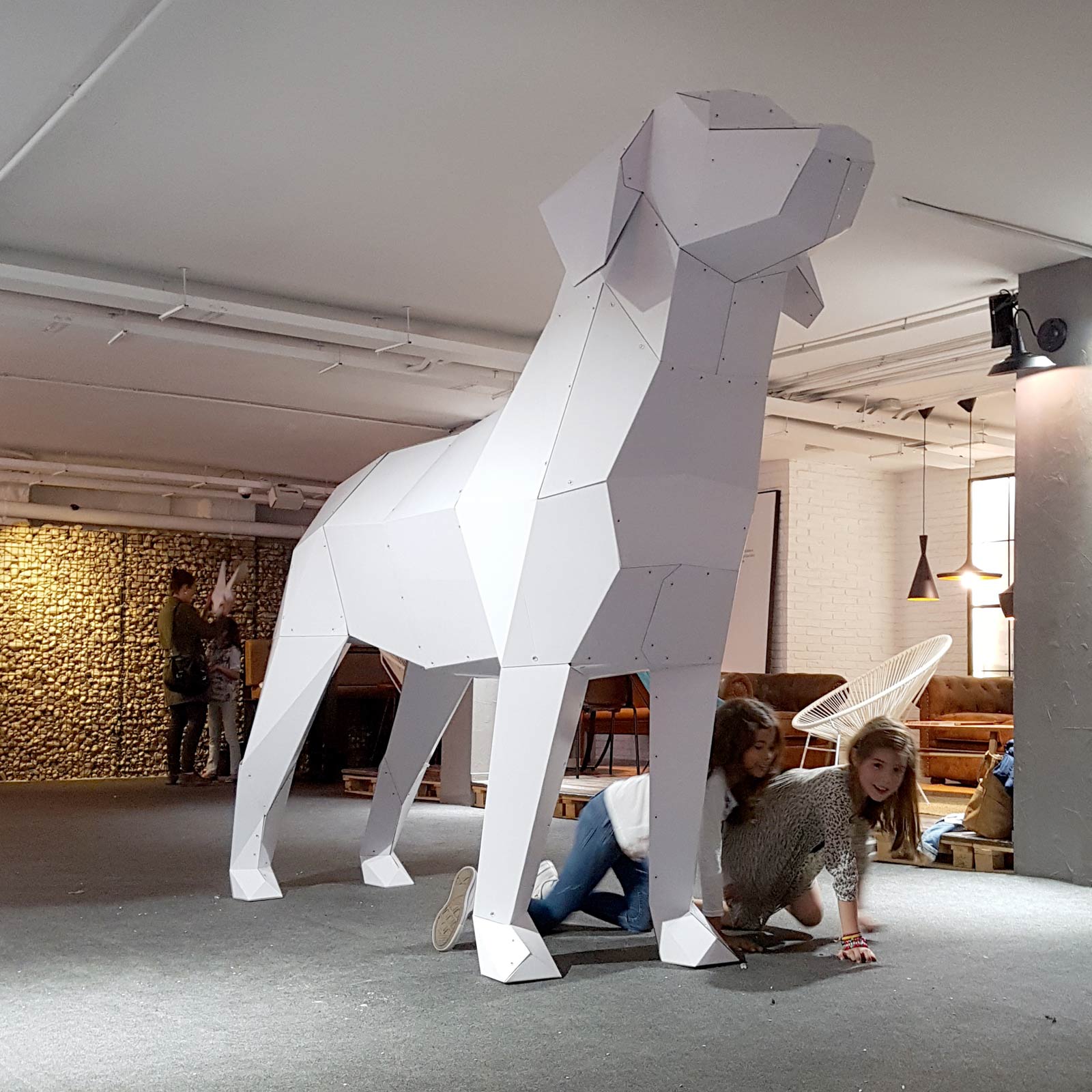 figura final del perro gigante de low poly