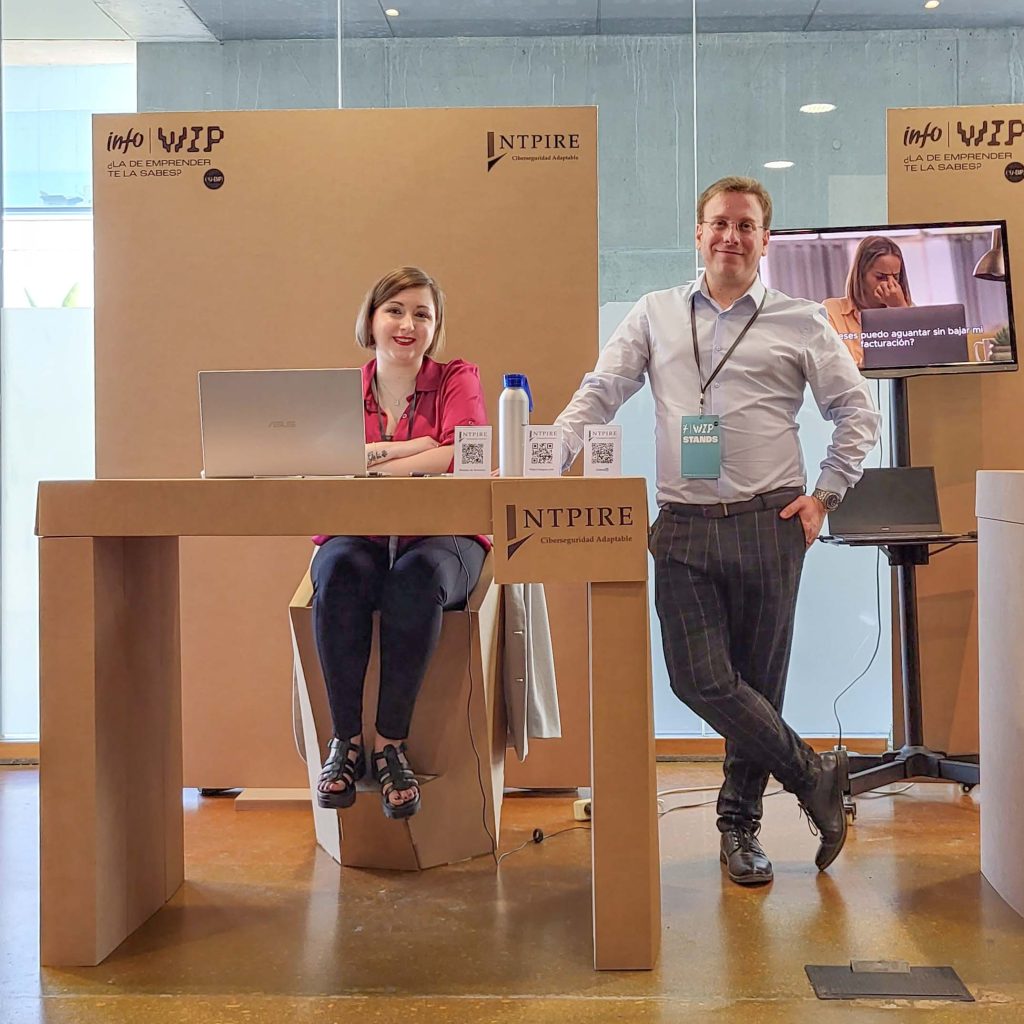 Emprendedores en mostrador UP