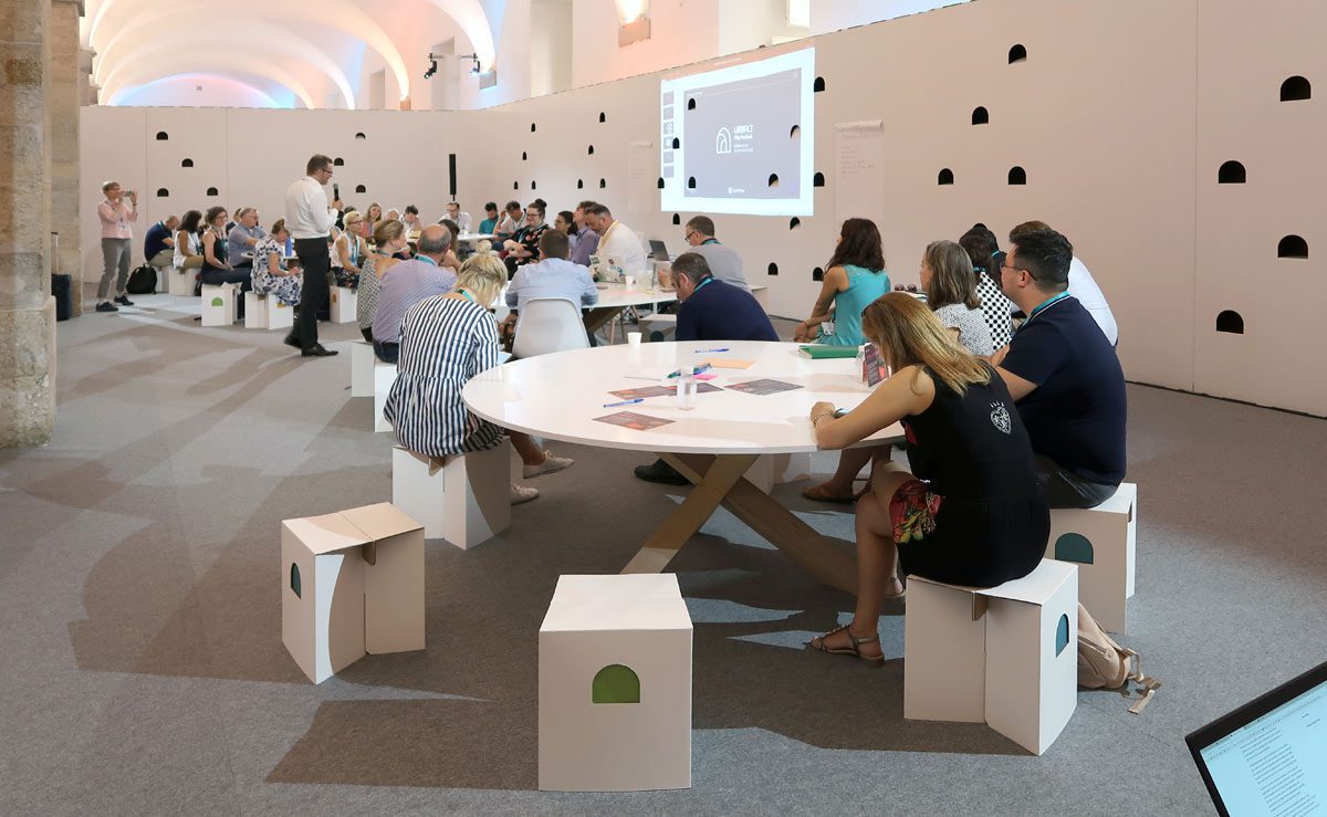 URBACT cardboard meeting zones and networking