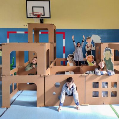 Laberinto de cartón expo Calasanz