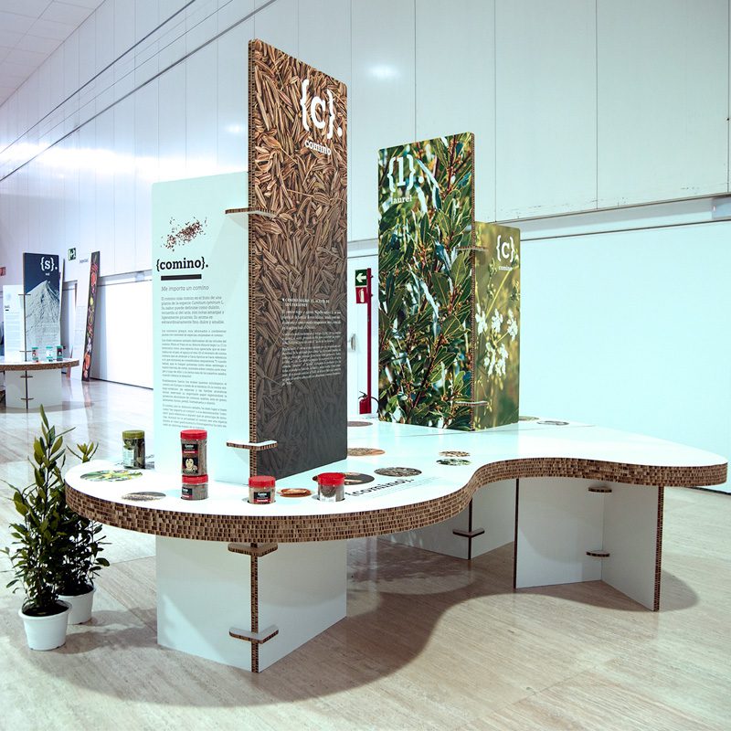 Mesa expositora de Carmencita