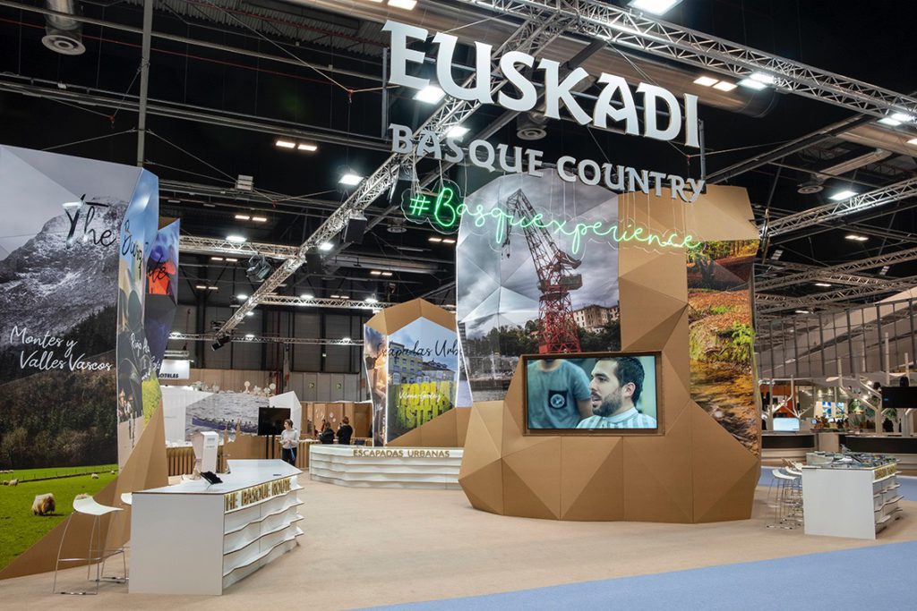 Vista general de stand ecológico para Fitur de Euskadi