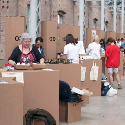 stand mostrador plegable feria cartonlab