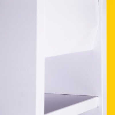 Expositor mural estantería. Detalle superior